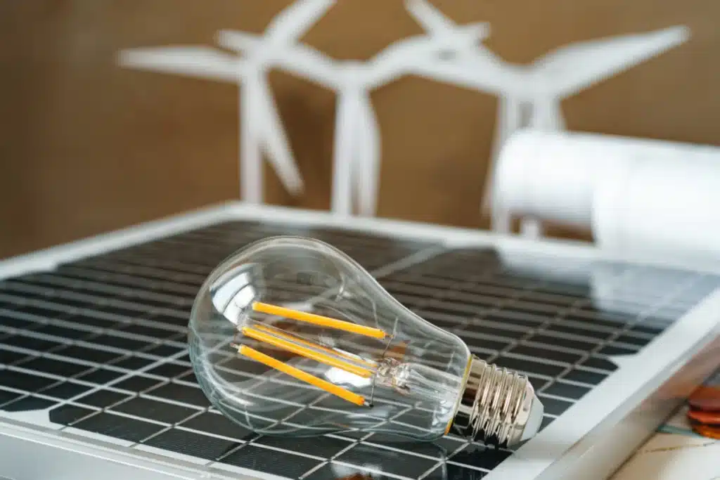 ณัฐภูมิ อีควิปเม้นท์ แนะนำข้อแตกต่าง inverter solar cell